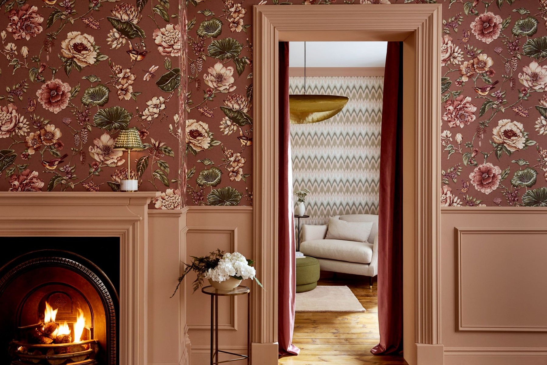 Graham & Brown, Roselle Grove in Dusky Pink